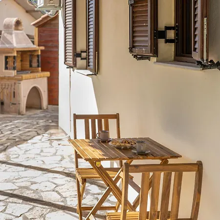 Tatil Evi Mandolin House - Myrtos View Traditional Zóla